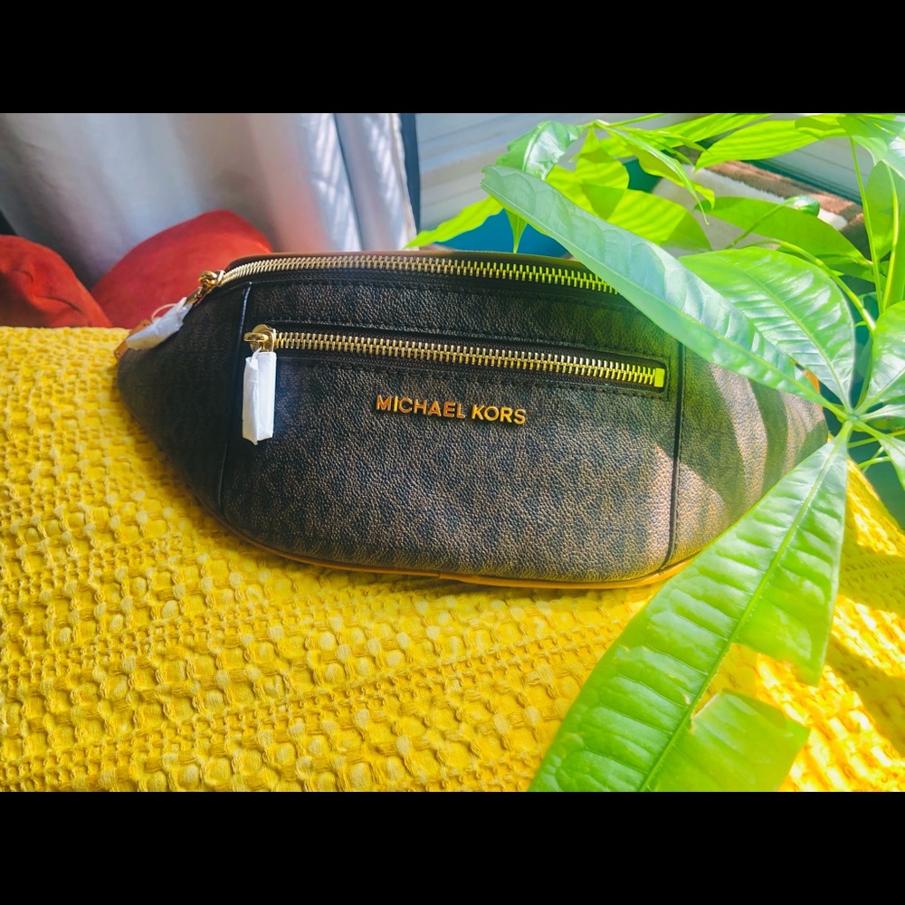 MICHAEL Michael Kors Fanny Pack! :)